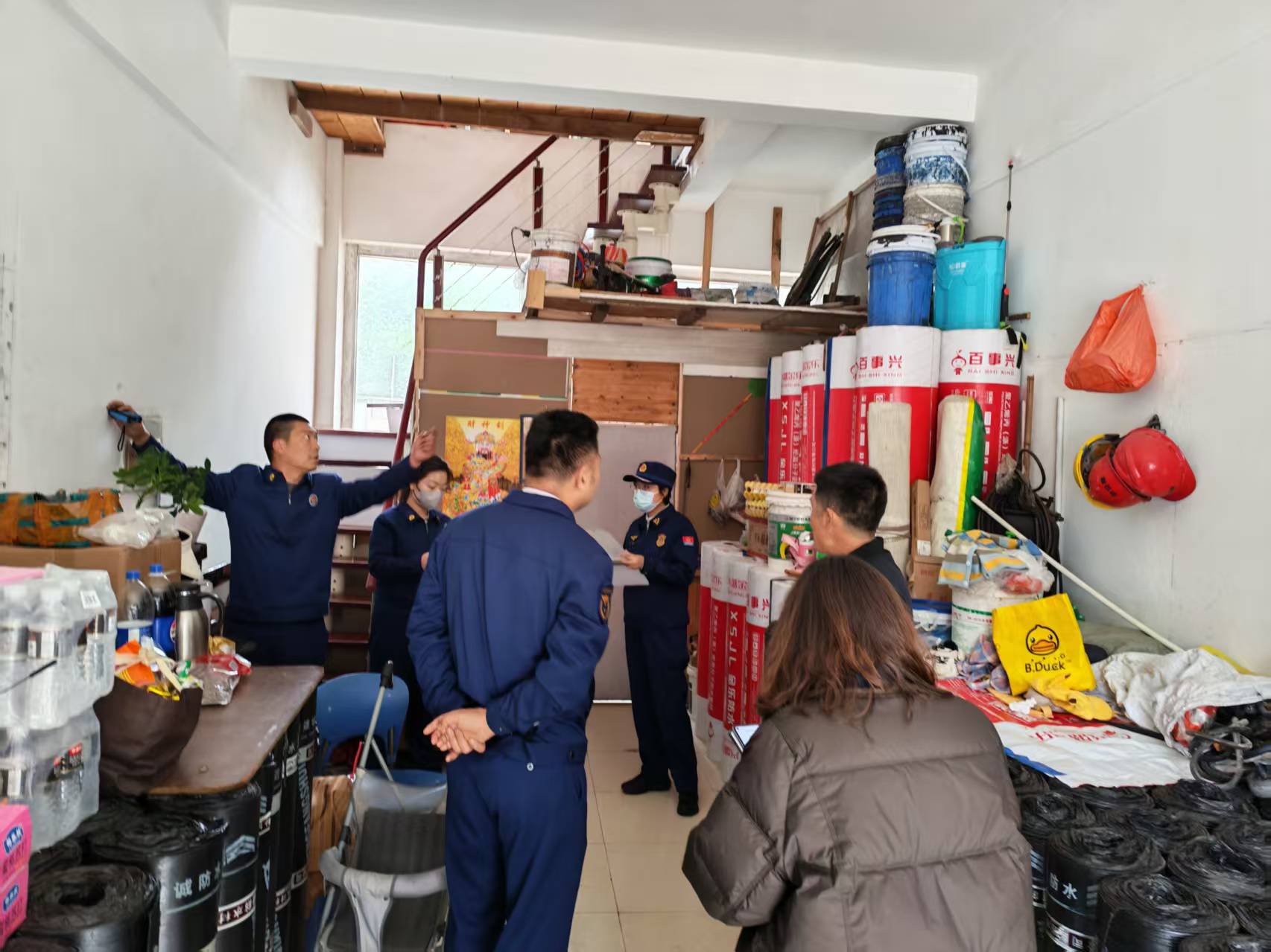協同消防大隊，檢查金三角周邊消防問題.jpg